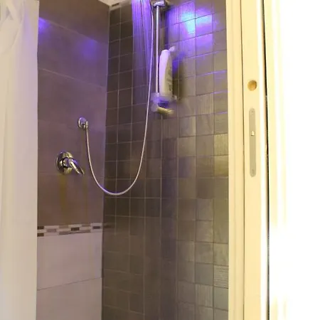 Oda ve Kahvaltı Algherooms Alghero