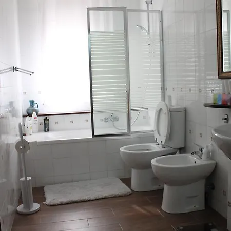 ベッド・アンド・ブレックファスト Algherooms アルゲーロ