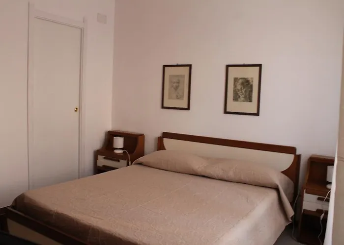 住宿加早餐酒店 Algherooms